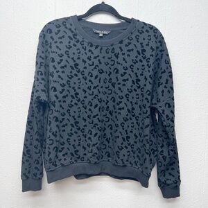Tahari Animal Print Sweatshirt Womens Medium Casual Loungewear Walking Fitness